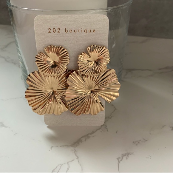 Jewelry - Gold, Statement Petal Earrings